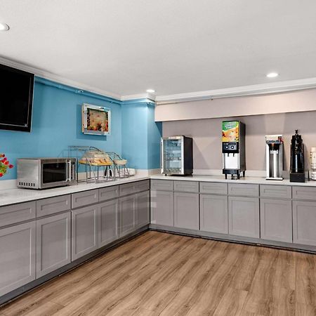 Days Inn By Wyndham Lakewood South Tacoma Extérieur photo
