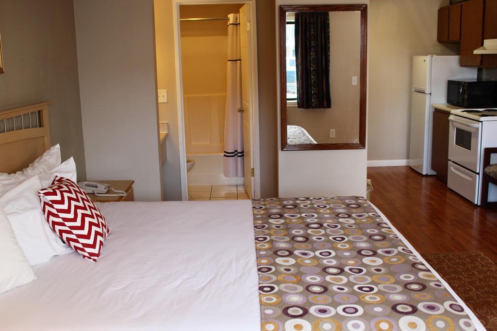 Days Inn By Wyndham Lakewood South Tacoma Chambre photo