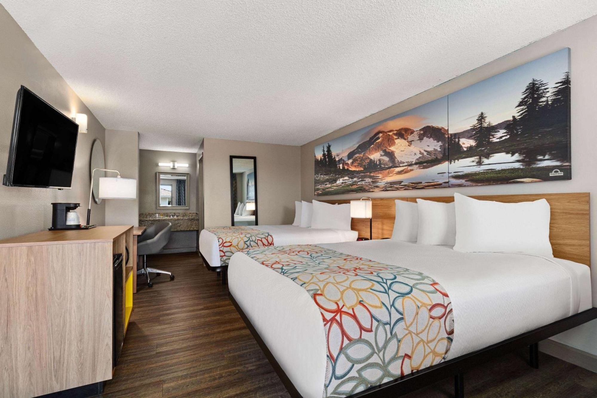 Days Inn By Wyndham Lakewood South Tacoma Extérieur photo