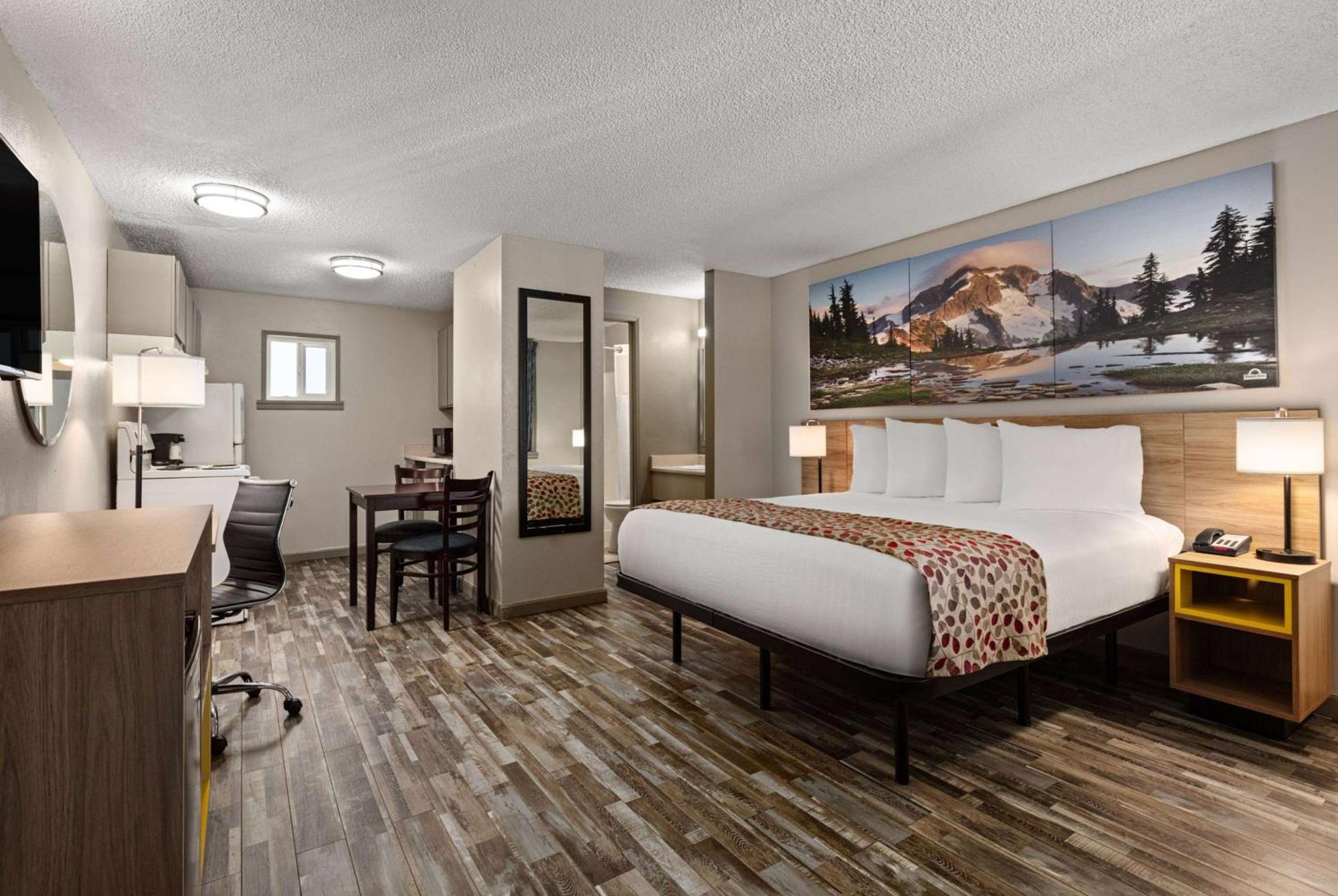 Days Inn By Wyndham Lakewood South Tacoma Extérieur photo