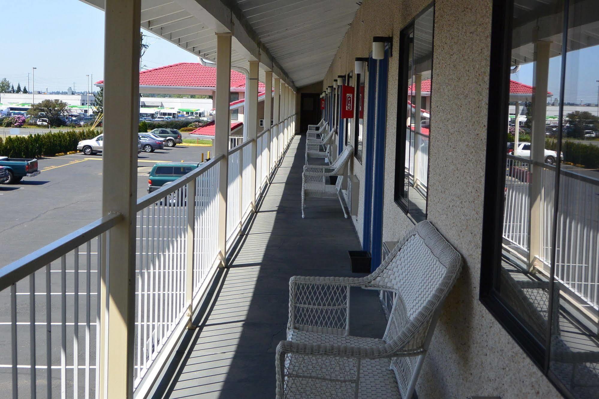 Days Inn By Wyndham Lakewood South Tacoma Extérieur photo